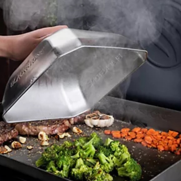 Blackstone Silver Griddle Cover with Black Handle - Picture 4 of 6